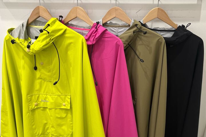 鮮やかカラーで気分晴れやか！新作レインウェア【Barbour/バブアー ...