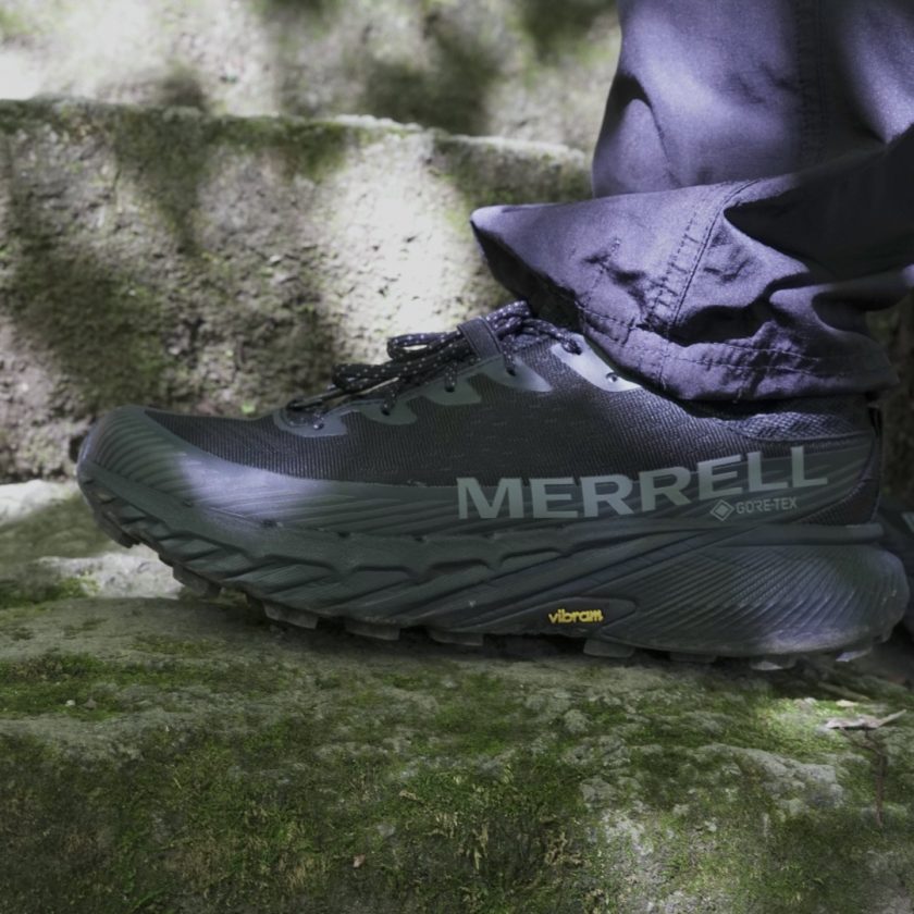 秋登山の足元にアーバンな一足を【MERRELL / メレル AGILITY PEAK 5 GTX】 |  アウトドアブランドのセレクトショップSORA（ソラ）公式サイト